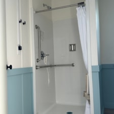 Portable ADA Bathrooms and Showers - Image 4 Thumbnail