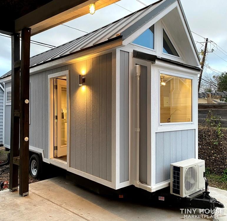 Premium New Tiny House/Home on Wheels for Sale! - Image 1 Thumbnail