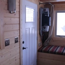 Primo Tiny Home - ready for on or off grid living - Image 6 Thumbnail