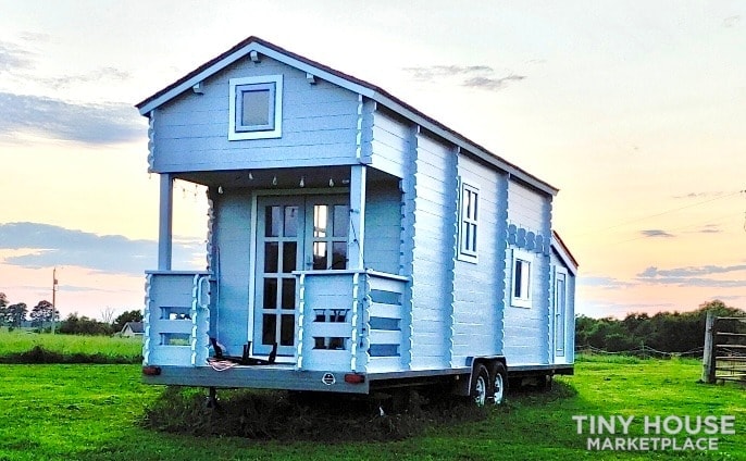 Professionally Built 30' Tiny Home RV Park Model - Image 1 Thumbnail