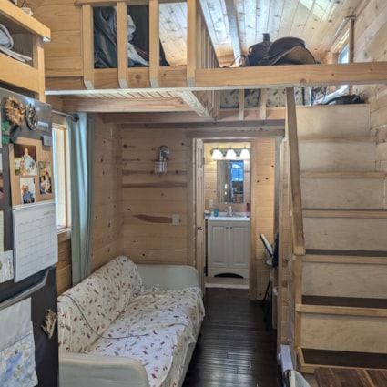 Professionally Built Tiny House - Image 2 Thumbnail