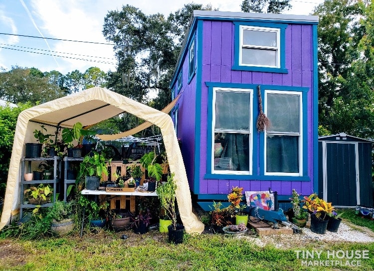 Purple tiny house - Image 1 Thumbnail