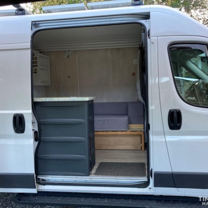 2017 Ram Promaster 2500 159WB Gas Full camper fits a regular parking space. - Image 2 Thumbnail