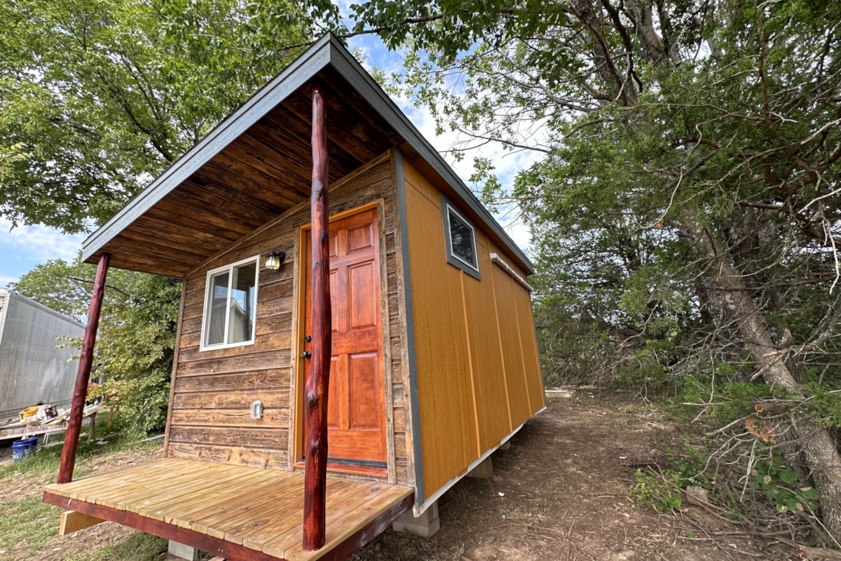 Red Dawn Tiny Home - Image 1 Thumbnail