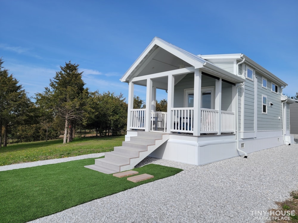 REDUCED TO SELL - Beautiful 2021 Tiny Home (Seashore by Clayton Homes) - Image 1 Thumbnail