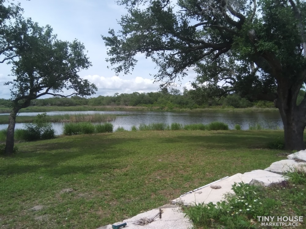Rockport, TX Tiny Home Great Water Views near Copano Bay - Image 1 Thumbnail