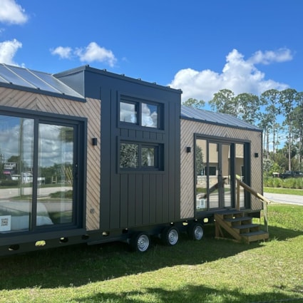 Ruby model. A 32' Steel Frame Tiny House with Downstairs  - Image 2 Thumbnail