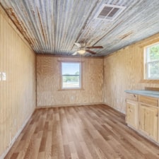 Rustic Ranch Style Tiny House - Image 4 Thumbnail
