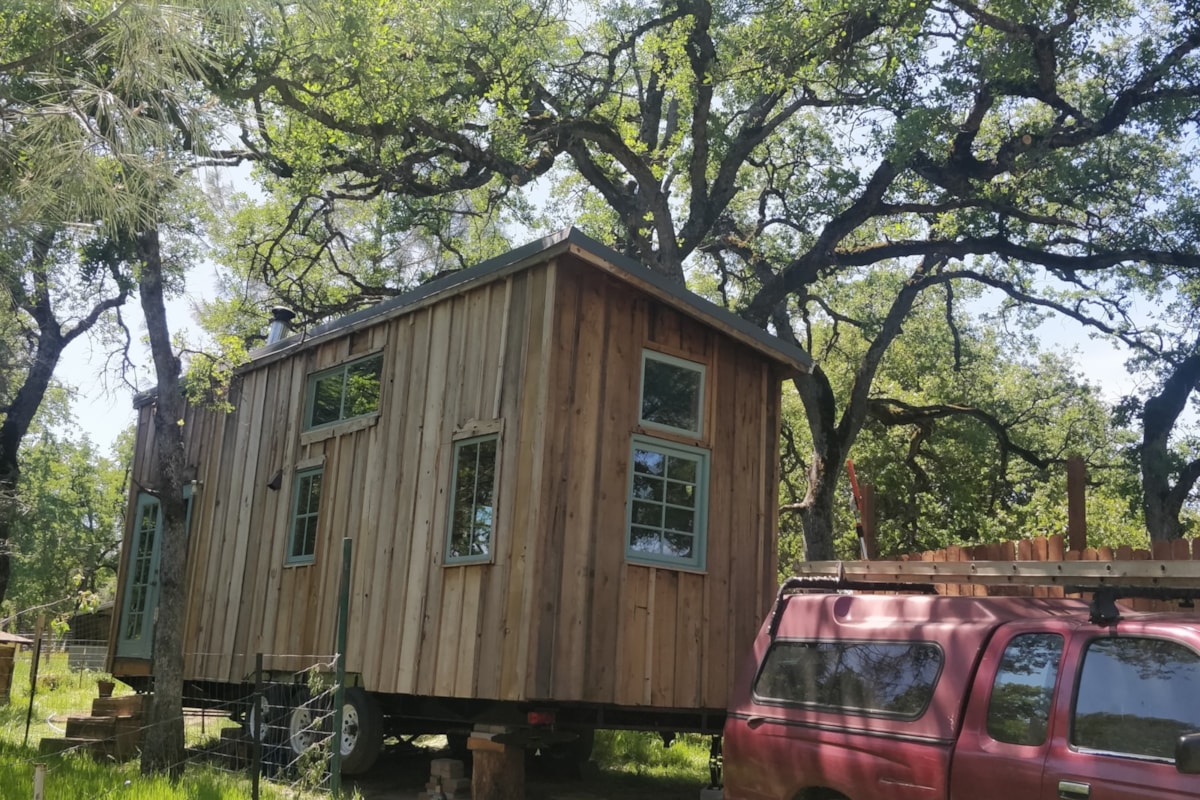 Rustic redwood tiny house for off-grid living  - Image 1 Thumbnail