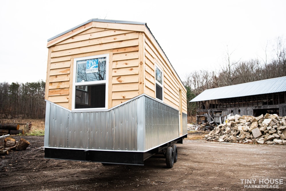 Rustic, Tiny Home with Recycled Materials - Image 1 Thumbnail
