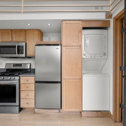 RVIA Certified Tiny Home in Tampa Bay Escape, $15K+ in Recent Upgrades - Image 2 Thumbnail