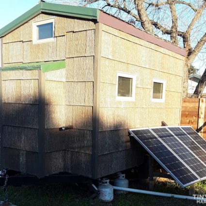 Simple Living in this Solar Powered Tiny Home - Image 2 Thumbnail