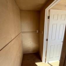 Shipping container office/studio - easily converts to fully functional tiny home - Image 4 Thumbnail