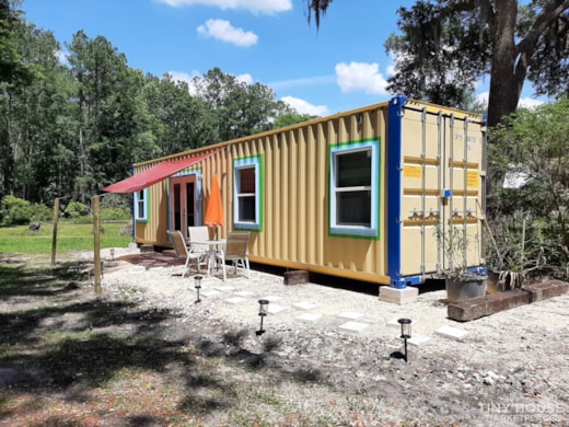 Shipping Container tiny house 40' fully furnished free local delivery in Florida