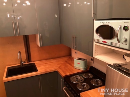 Shipping Container Tiny House Full Kitchen Full Bath Rooftop Deck