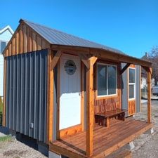 SINGLE LEVEL TINY HOUSE ON WHEELS 1 BED 1 BATH - Image 3 Thumbnail