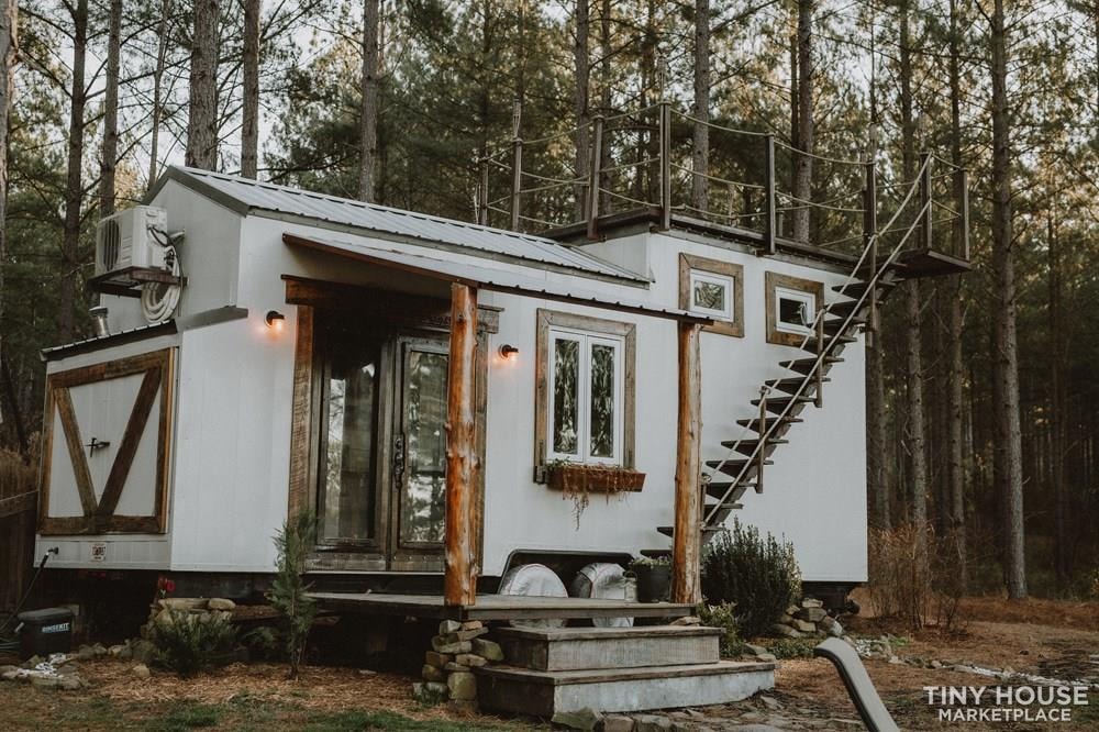 PENDING: Southern Charm Tiny House Featured on HGTV and DIY Network - Image 1 Thumbnail