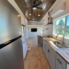 Stunning 30ft with 2x2ft bump outs tiny house  - Image 6 Thumbnail