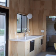 Stunning Modern 32 foot Tiny Home - Image 4 Thumbnail