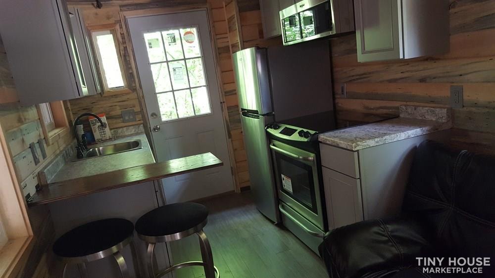 STUNNING TINY HOUSE - Image 1 Thumbnail