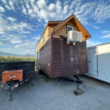 Stylish Custom Tiny House Ready to Go - Image 3 Thumbnail