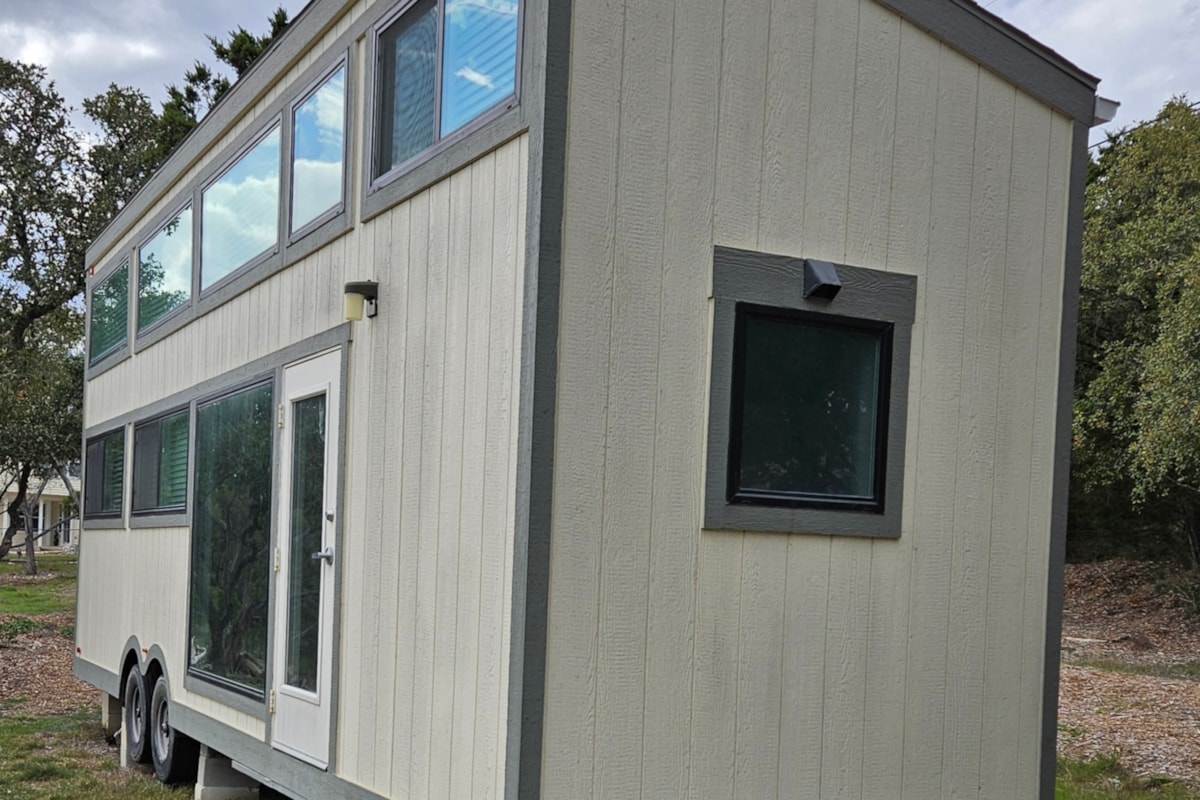 Sunny Skillion Tiny Home - Image 1 Thumbnail