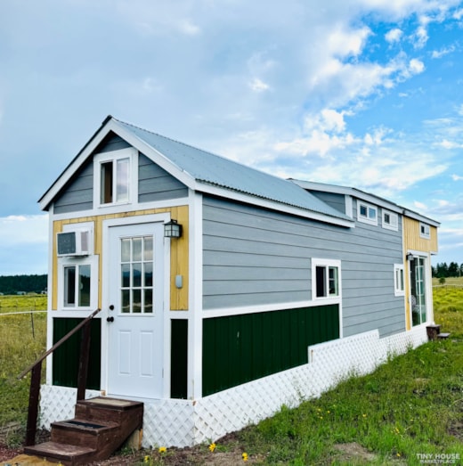 The BeeHive - Sleeps 8+