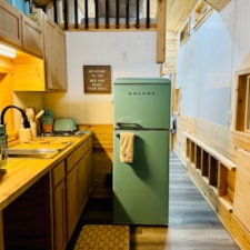 The BeeHive - Sleeps 8+ - Image 6 Thumbnail