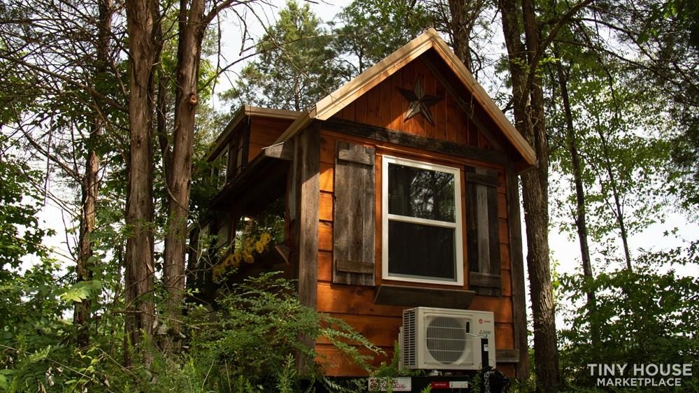 The Best Little Hen House in Tennessee is an 8′ x 16′ Freedom Style Tiny Home - Image 1 Thumbnail