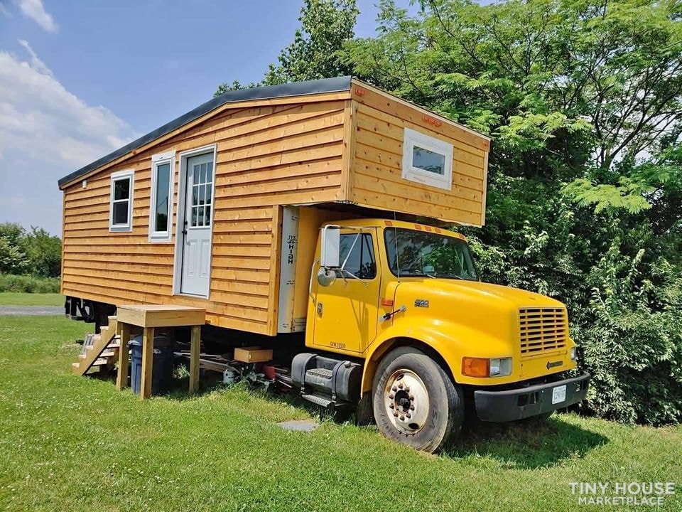 The Big Easy- DRIVABLE Tiny Home with Top-Notch Amenities and Incredible Design! - Image 1 Thumbnail