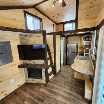 The Bungalow by Lil Bear Tiny Homes - Image 2 Thumbnail