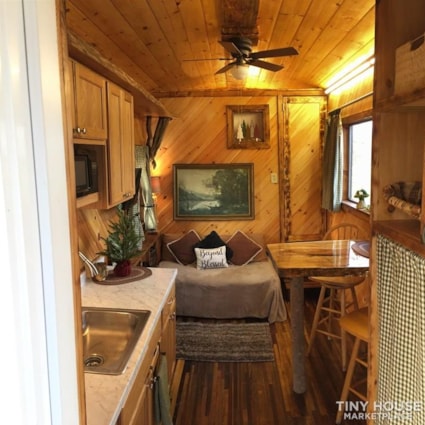 The "Keuka Cutie"...Built with Quality Mennonite Craftsmanship. Fully furnished! - Image 2 Thumbnail