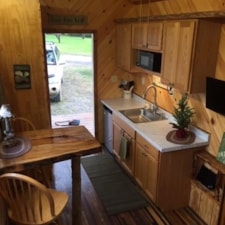 The "Keuka Cutie"...Built with Quality Mennonite Craftsmanship. Fully furnished! - Image 6 Thumbnail