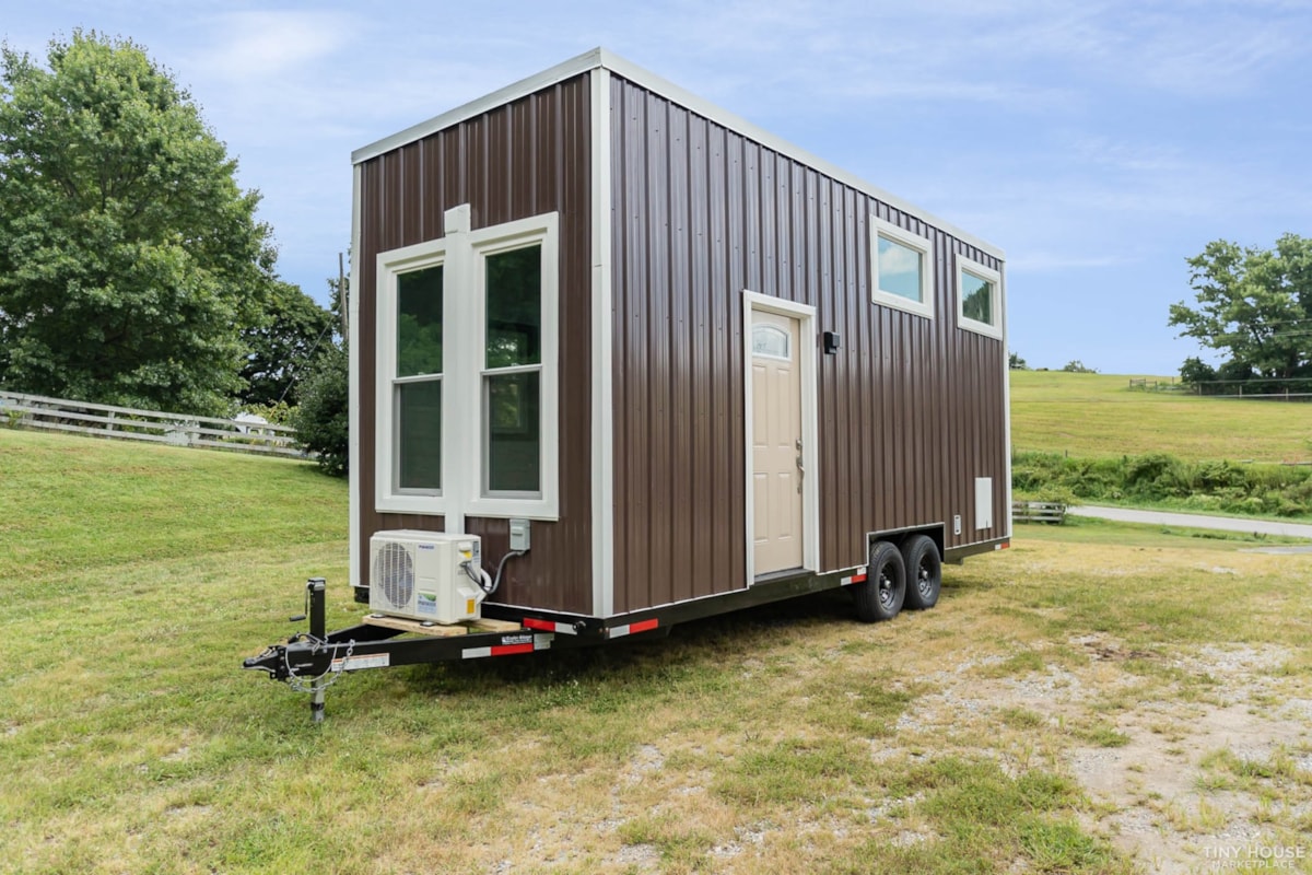 THE LENA TINY HOME - Image 1 Thumbnail