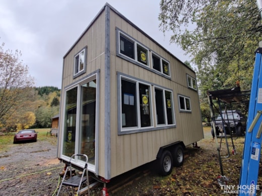 THOWS -- Tiny House on Wheels Shell