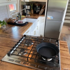Timbercraft Denali Tiny Home – Move-In Ready, Must Move - Image 4 Thumbnail