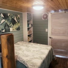 Tiny Cabin - Image 6 Thumbnail