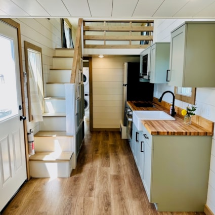 Tiny Farmhouse on Wheels - Ready to Move - Image 2 Thumbnail