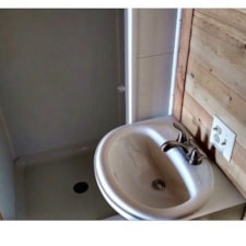 Tiny home built in 2016 - Image 4 Thumbnail