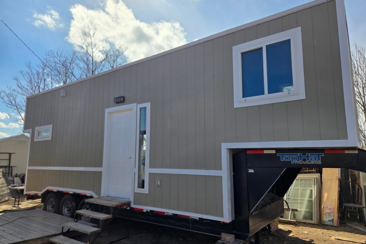 Tiny Home for Sale - Image 1 Thumbnail