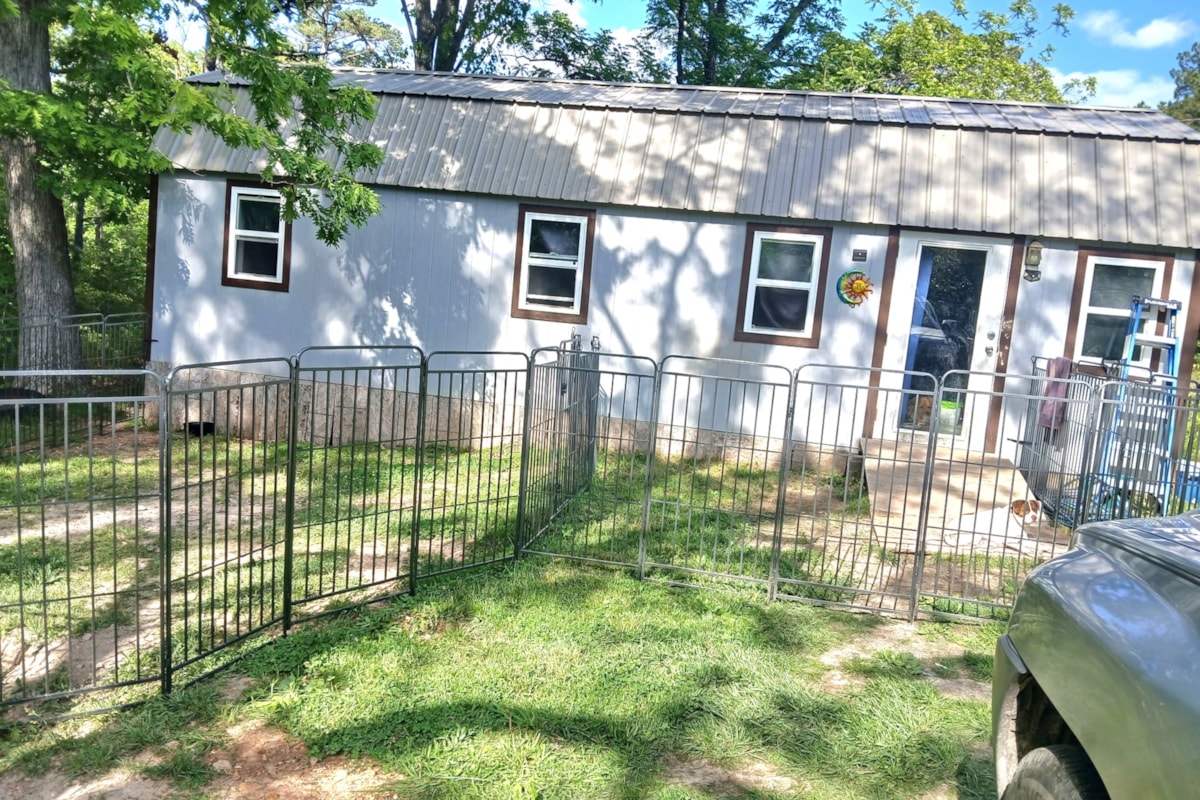 Tiny home for sale - Image 1 Thumbnail