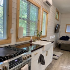 Tiny Home Full Size Appliances and Bathroom Fixtures - Image 6 Thumbnail