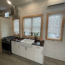 Tiny Home Full Size Appliances and Bathroom Fixtures - Image 4 Thumbnail
