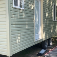 Tiny home lock up stage - Image 3 Thumbnail
