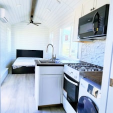 Tiny Home Marvel! - Image 6 Thumbnail