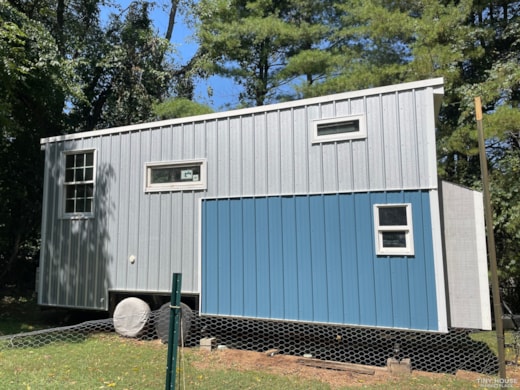 Tiny Home on Wheels (New) w/ Skylight