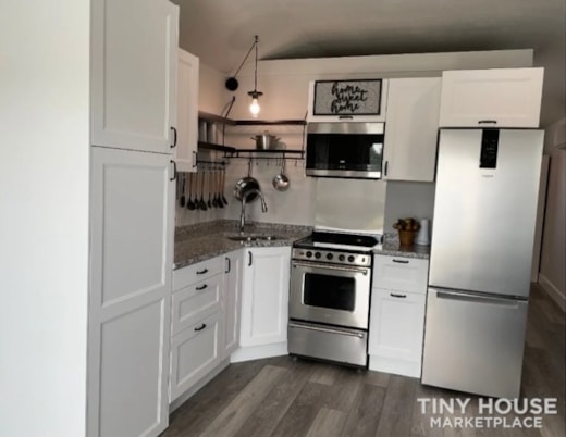 Tiny home ready to move!