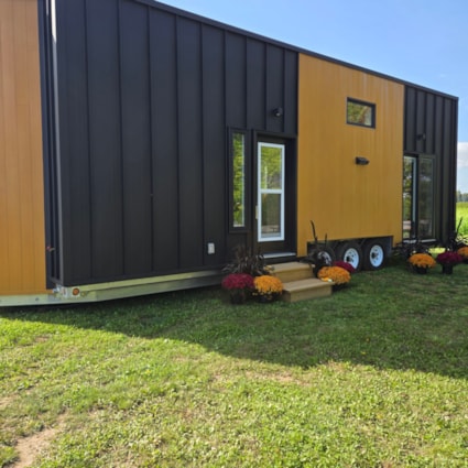 Tiny Homes on Wheels - Image 2 Thumbnail