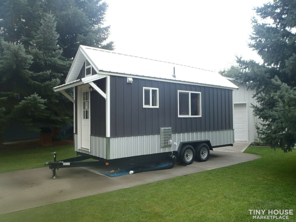 Tiny House - Image 1 Thumbnail