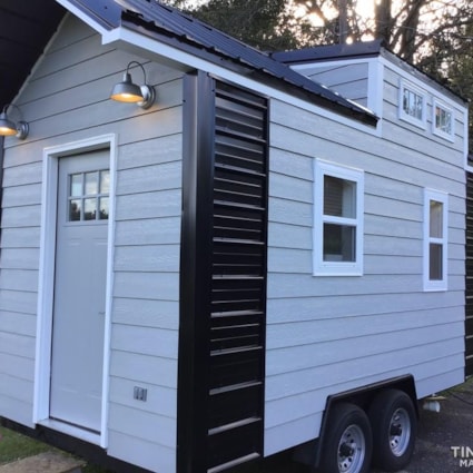 Tiny house for sale - Image 2 Thumbnail